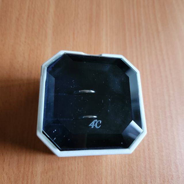 【4℃ BRIDAL(ヨンドシーブライダル)の口コミ】 シンプルで飽きのこないデザインを探していて､値段も予算内だったのでこち…