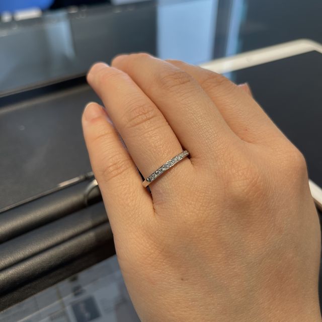 【エクセルコダイヤモンド(EXELCO DIAMOND)の口コミ】 エタニティーリングが欲しくて色々なブランドを見学に行きました。違うブ…