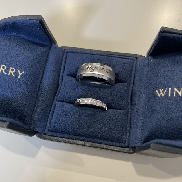 【ハリー・ウィンストン(Harry Winston)の口コミ】 指輪の素材はプラチナが良いと決めていました。デザインはシンプルなもの…