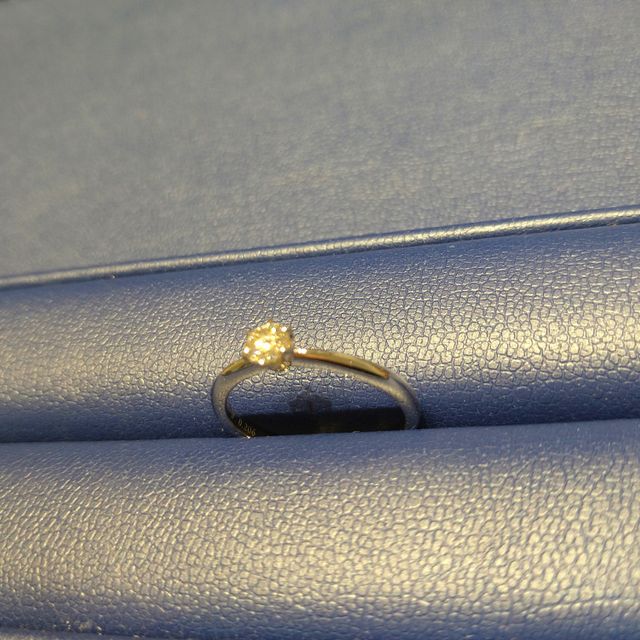 【銀座ダイヤモンドシライシの口コミ】 最初は下見程度で購入する気は無かったのですが希望の価格帯に収まったの…