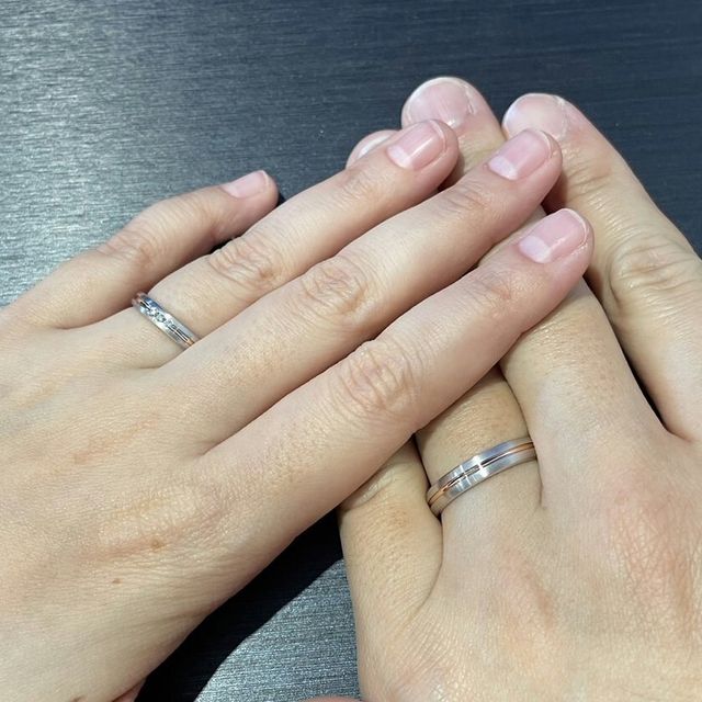 【eduard G. fidel(イージーエフ)の口コミ】 ・シンプルでありながら個性もあるデザインである
妻側（私）はダイヤモン…