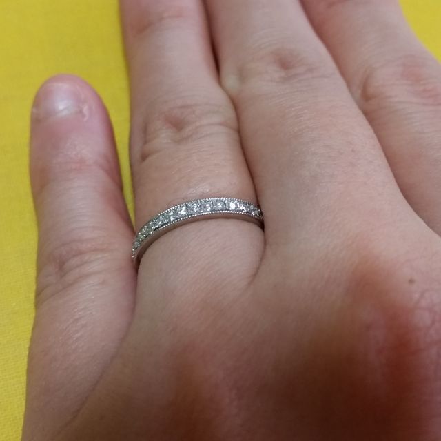 【JEWELRY  KAMATA(ジュエリーかまた)の口コミ】 婚約指輪とセットではめられる指輪を探していました。あるお店では決まっ…