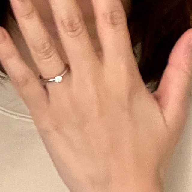 【銀座ダイヤモンドシライシの口コミ】 シンプルであり、ダイヤモンドの大きさも選ぶことができ、またダイヤモン…