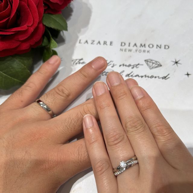 【ラザール ダイヤモンド(LAZARE DIAMOND)の口コミ】 ２人とも指の関節が太いのと、しっかりとした手なので、存在感のあるもの…