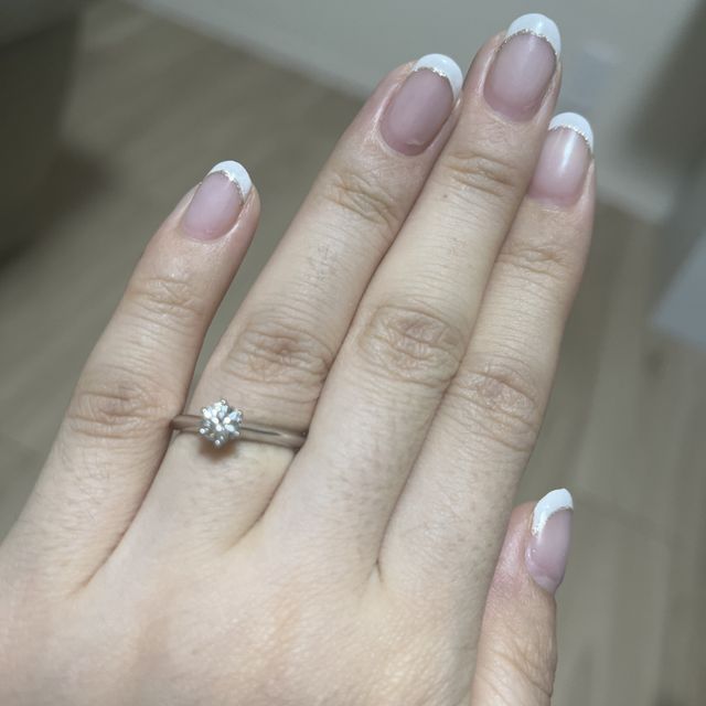 【ティファニー(Tiffany & Co.)の口コミ】 ダイヤが綺麗に見えて、シンプルかつスタイリッシュなデザインが良かった…