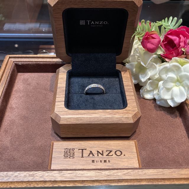 【TANZO.(鍛造指輪)の口コミ】 こだわりポイントとして、ミル打ちのデザインでサイズ直しが可能であるこ…