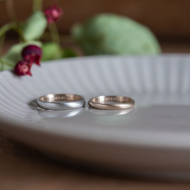 【Cayof(カヨフ)の口コミ】 メンズ、レディースともに「スタイリッシュマット」のシンプルな加工にし…