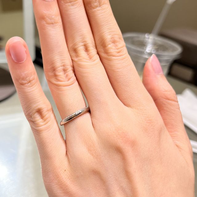 【アイプリモ(I-PRIMO)の口コミ】 アナエルの指輪はハーフエタニティになるかと思いますが、ダイヤの留めて…