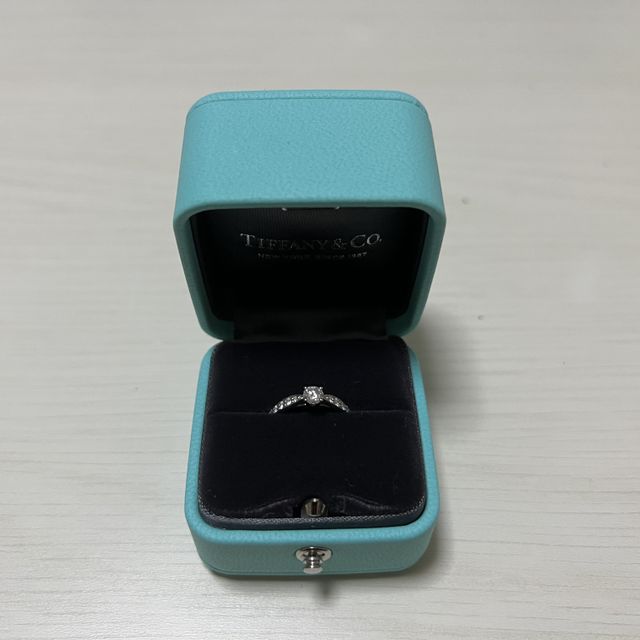 【ティファニー(Tiffany & Co.)の口コミ】 いろいろなブランドで試着しましたが、接客がよかったこと、また、シンプ…