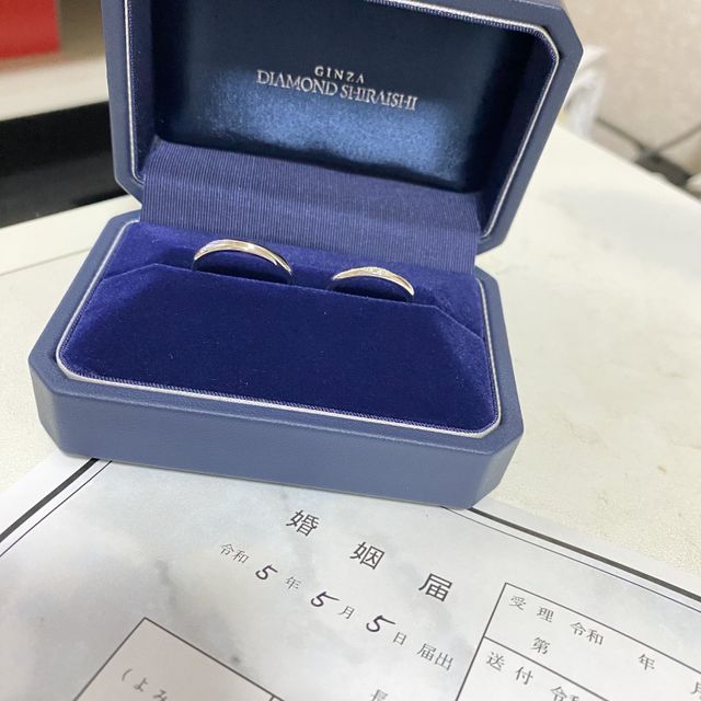 【銀座ダイヤモンドシライシの口コミ】 ダイヤがあるけどシンプルな指輪を探しており希望を伝えたところ候補の指…