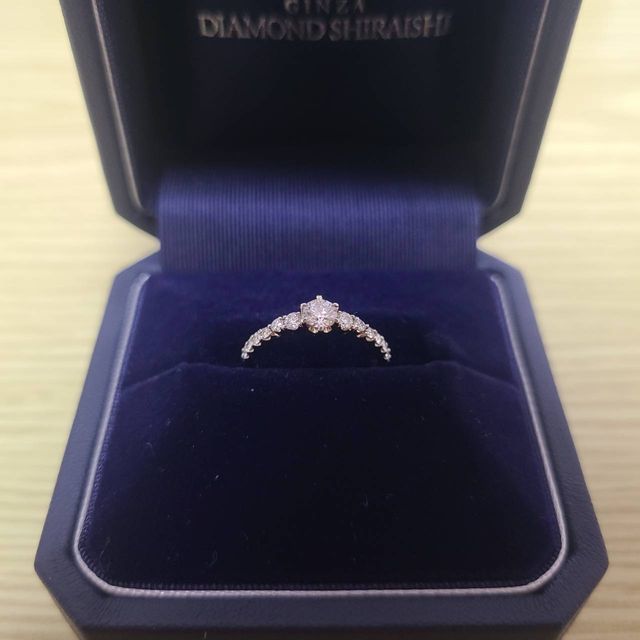 【銀座ダイヤモンドシライシの口コミ】 エタニティリングの様に華やかで、普段使いできる様なデザインを探してい…