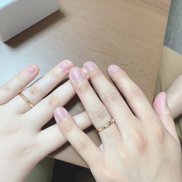 【Something Blue(サムシングブルー)の口コミ】 実際にお店に行っていろんな指輪をつけさせてもらって、何度も何度もつけ…