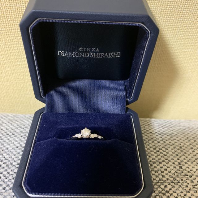 【銀座ダイヤモンドシライシの口コミ】 デザインについては見た瞬間の一目惚れで『これがいい！』と思えた指輪で…