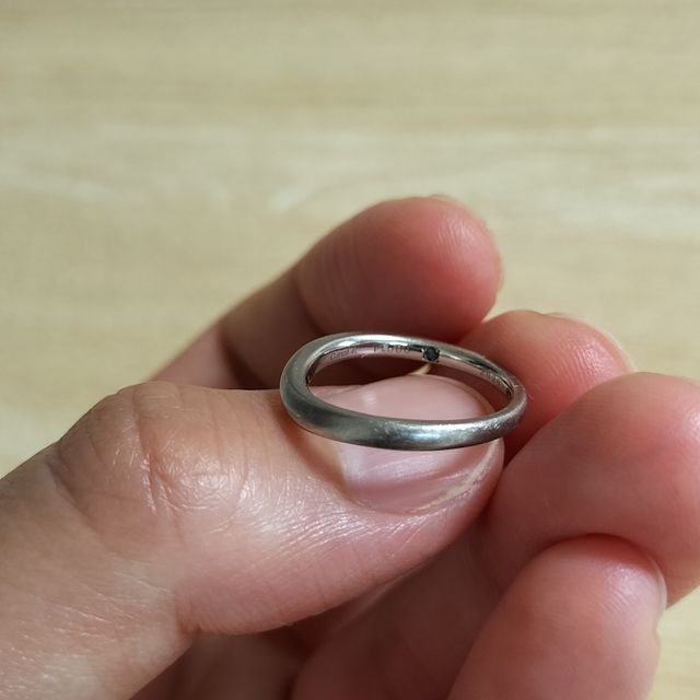 【canal4℃(カナルヨンドシー)の口コミ】 捻っているところが一部スリガラスのような加工になっており、中々ないデ…