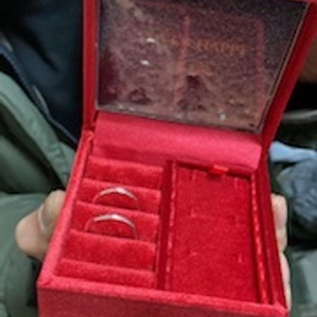 【THE KISS(ザ・キッス)の口コミ】 シンプルで四六時中つけていられるものを求めていた為こちらを選びました…