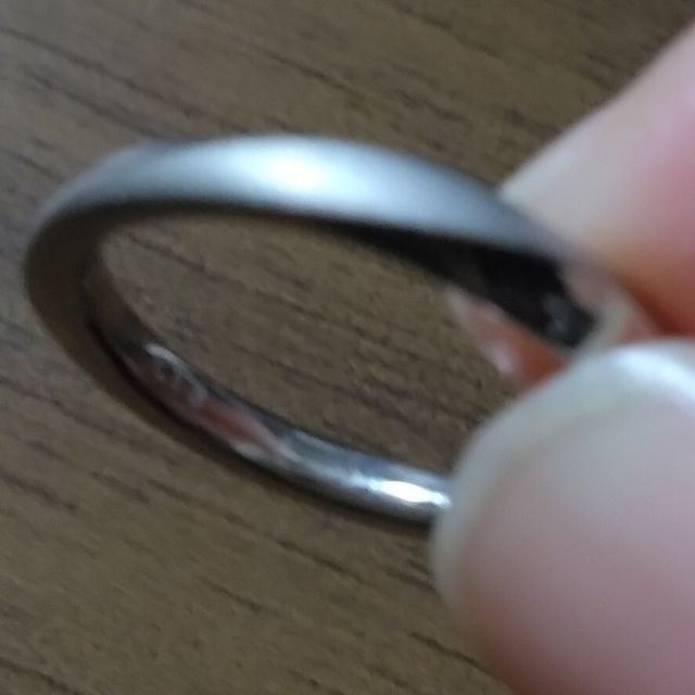 【4℃ BRIDAL(ヨンドシーブライダル)の口コミ】 まずは価格が手頃であることから探しました。ダイヤモンドはいらないと思…