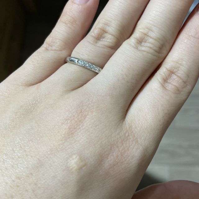 【アイプリモ(I-PRIMO)の口コミ】 ダイアが付いているものを探しており、シンプルでとても素敵でした。店員…