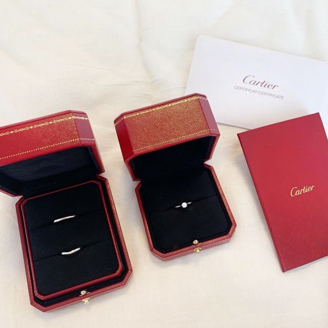 【カルティエ(Cartier)の口コミ】 結婚指輪は毎日つけるのでシンプルなものにこだわりました。何よりも重視…
