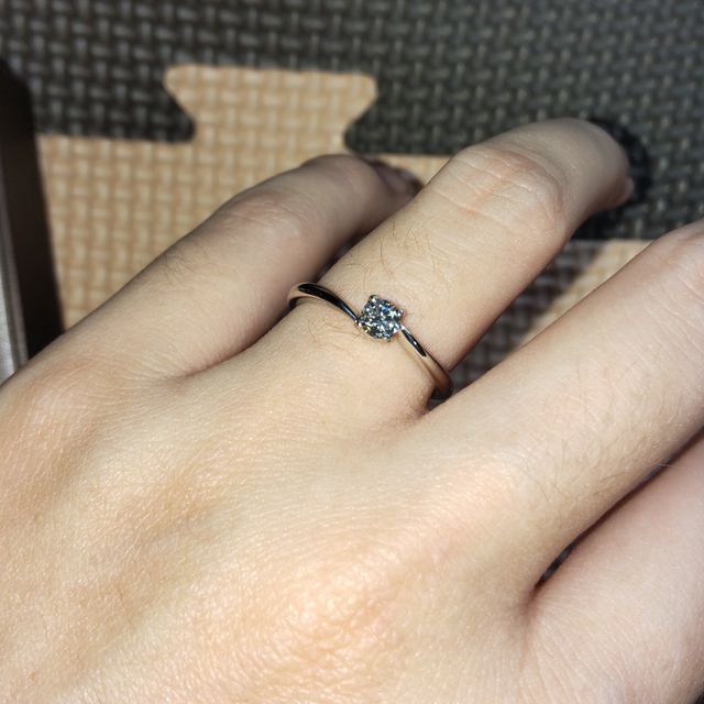 【アイプリモ(I-PRIMO)の口コミ】 価格がお手ごろで購入しやすかったのが、良かったです。着用時も指にぴっ…