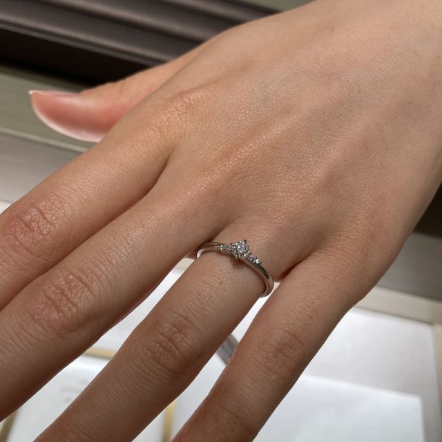 【アイプリモ(I-PRIMO)の口コミ】 理想と思っていたものは、シンプルなタイプではなく、ダイヤモンドの周り…