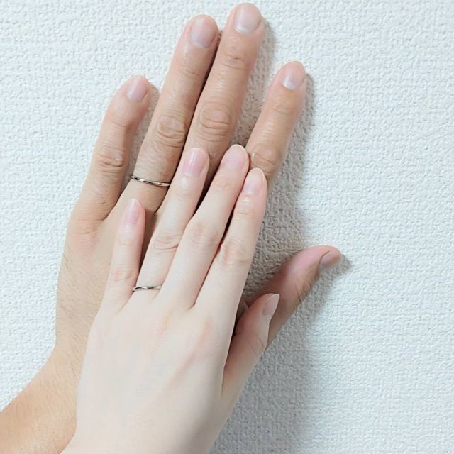 【4℃ BRIDAL(ヨンドシーブライダル)の口コミ】 デザインがシンプルですごく好みだったのとお値段も
ちょうど良かったので…