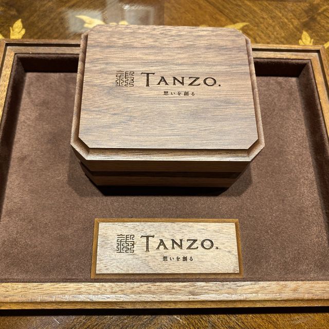 【TANZO.(鍛造指輪)の口コミ】 デザインとセミオーダーのこだわりも入れられたところです。女性らしさと…