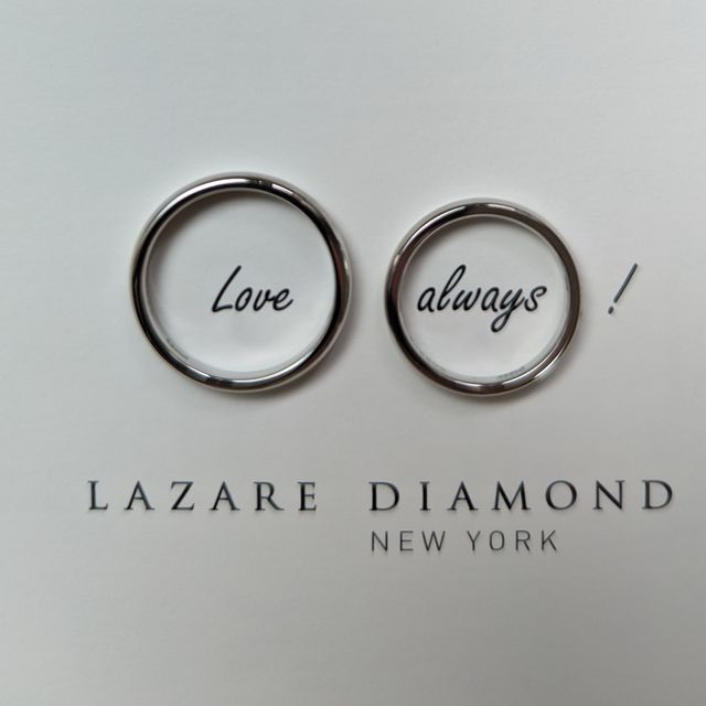 【ラザール ダイヤモンド(LAZARE DIAMOND)の口コミ】 ダイヤモンドが5石入っており、シンプルながらも輝きを楽しめる所が気に入…