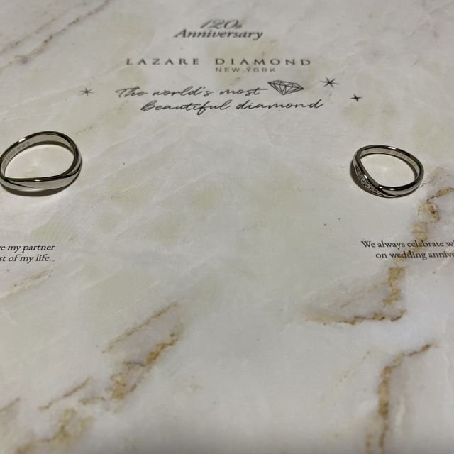 【ラザール ダイヤモンド(LAZARE DIAMOND)の口コミ】 彼女と指輪を買うならラザールと決めており、実際にある指輪のデザインが…