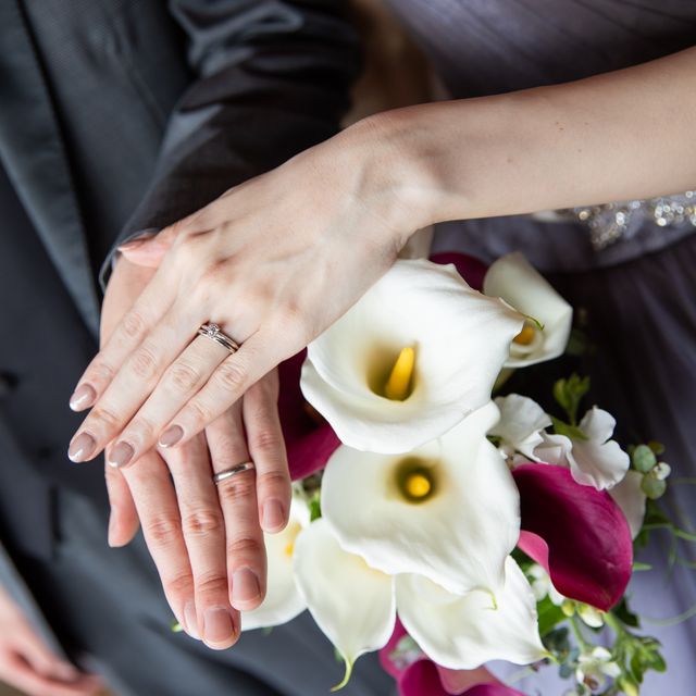 【ティファニー(Tiffany & Co.)の口コミ】 シンプルでクラシックな指輪なので、どんな服装にも合い、飽きもこないデ…