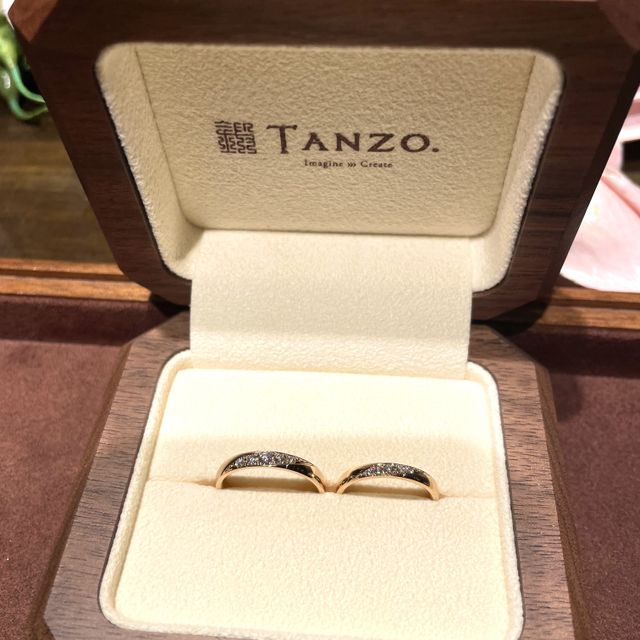 【TANZO.(鍛造指輪)の口コミ】 お互いにデザインにこだわりが強く、皆と被るのは嫌、また頑丈な鍛造製法…