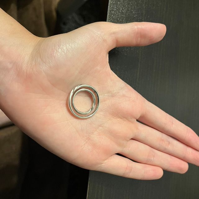 【COLANY(コラニー)の口コミ】 こちらのブランドで婚約指輪を購入したこともあり、結婚指輪も同じブラン…