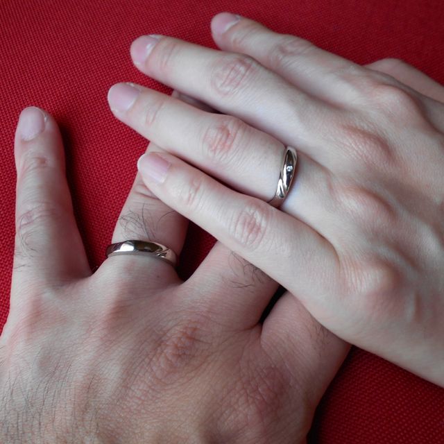 【結婚指輪手作り.comの口コミ】 個人的には、どこかのジュエリーブランドで購入するよりも、もっとオリジ…