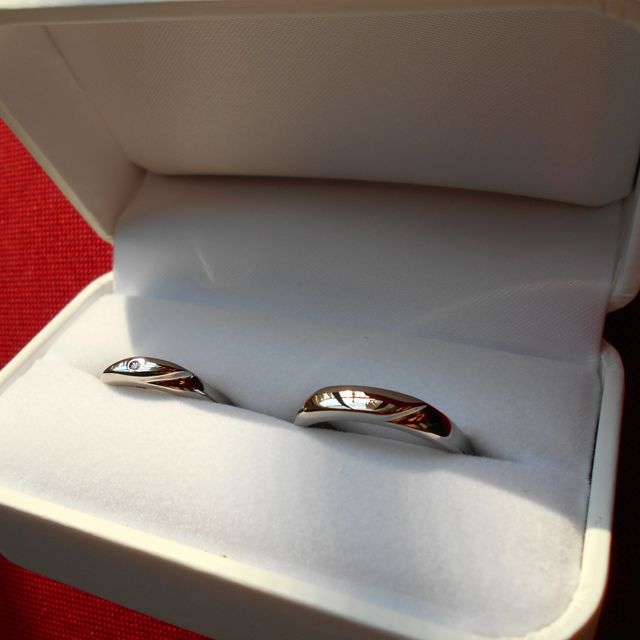 【結婚指輪手作り.comの口コミ】 個人的には、どこかのジュエリーブランドで購入するよりも、もっとオリジ…