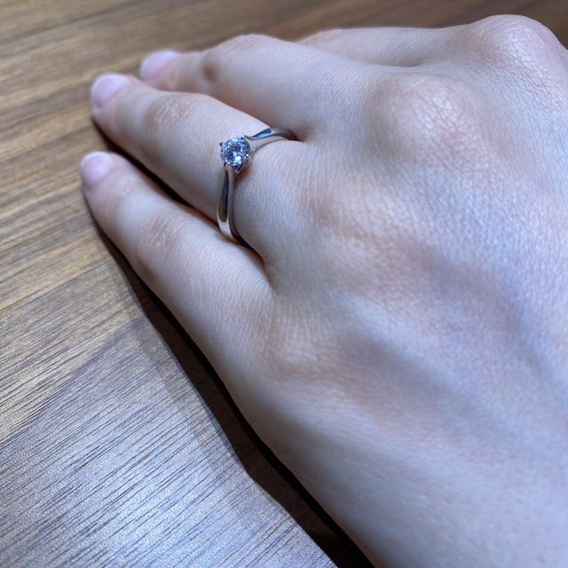【BRILLIANCE+(ブリリアンスプラス)の口コミ】 彼が頑張ってこのブランドを探してくれました。ダイヤの品質が高く、他の…