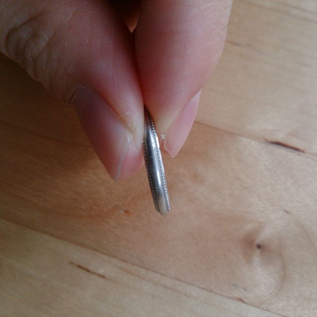 【4℃ BRIDAL(ヨンドシーブライダル)の口コミ】 石無しが良かったので（家事などで取れるのが嫌だったので）何も無いのも…