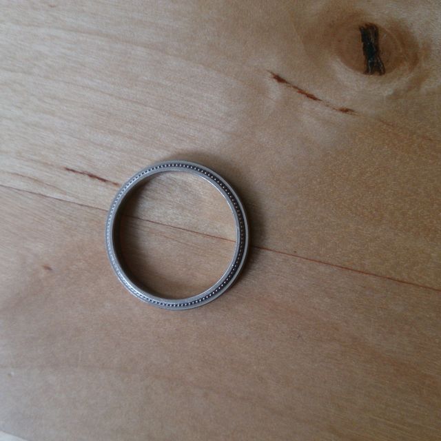 【4℃ BRIDAL(ヨンドシーブライダル)の口コミ】 石無しが良かったので（家事などで取れるのが嫌だったので）何も無いのも…