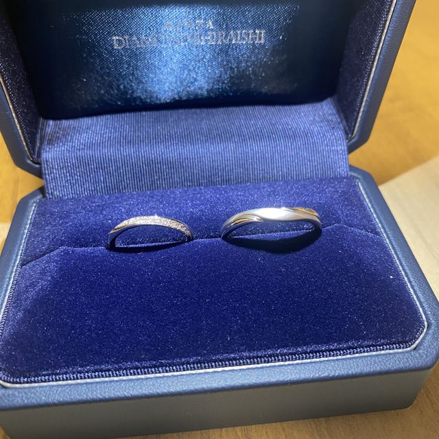 【銀座ダイヤモンドシライシの口コミ】 洋服を邪魔しない、長く飽きない物が良いと考えこちらを選びました。ダイ…