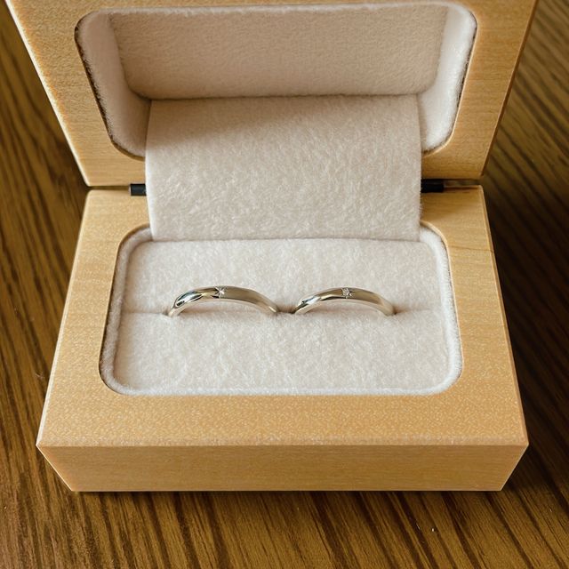 【uchimari(ウチマリ)の口コミ】 デザインと指輪の型を自分たちで決めることができるところに惹かれて決め…