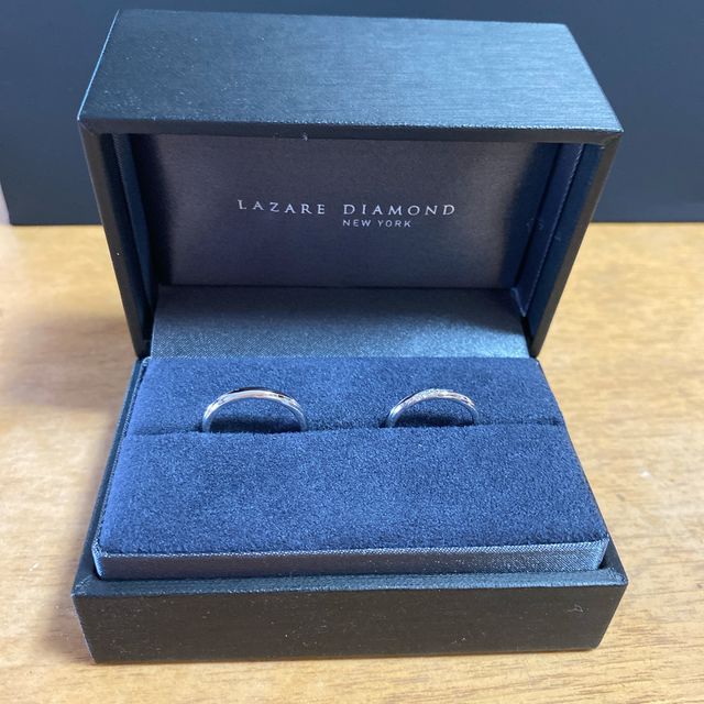 【ラザール ダイヤモンド(LAZARE DIAMOND)の口コミ】 指輪のデザインが良かった。ストレートを選ぶつもりなかったが、担当の方…