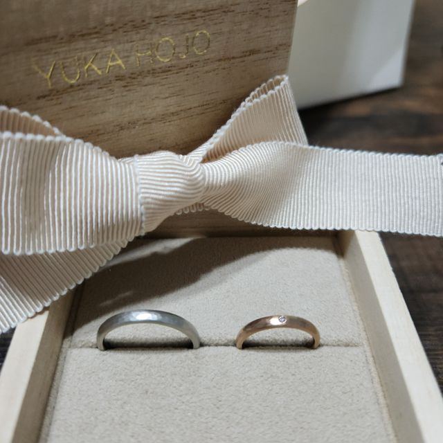 【YUKA HOJO(ユカホウジョウ)の口コミ】 最初は、インターネットで、シンプルでかわいい指輪を探していて、こちら…