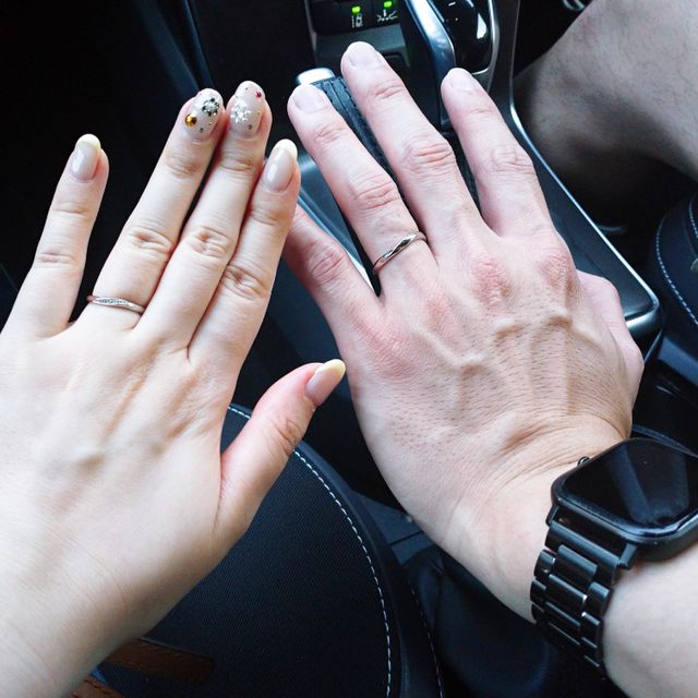 【銀座ダイヤモンドシライシの口コミ】 シンプルなデザインのもので、引っ掛かりがあまりないものが好みでした。…