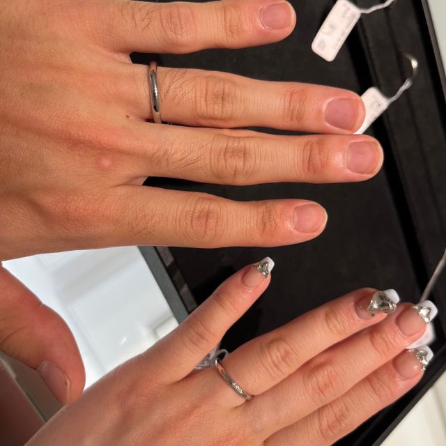 【ティファニー(Tiffany & Co.)の口コミ】 女性用も男性用も指輪の太さが細くて、かわいかったです。指輪の太さが細…