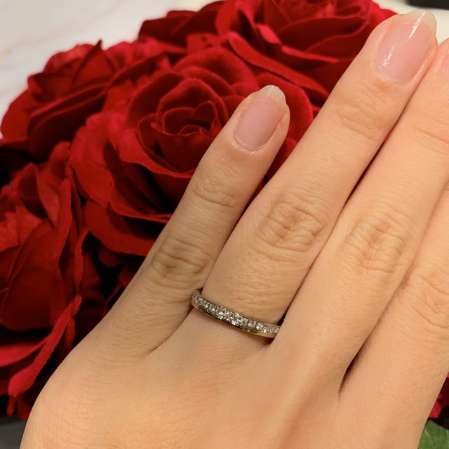 【ラザール ダイヤモンド(LAZARE DIAMOND)の口コミ】 パートナーと話し合った結果、日常的にも着けられるように結婚指輪に重ね…