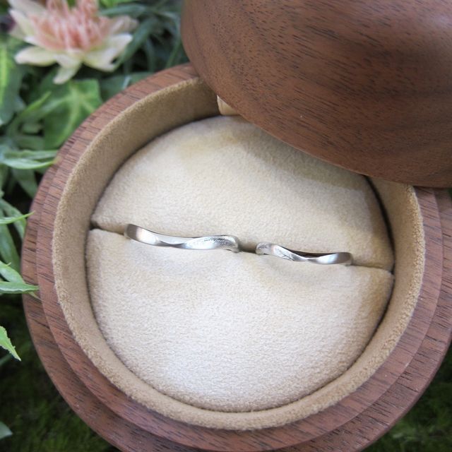 【COLANY(コラニー)の口コミ】 ・自分も妻も最高に気に入った、蘇鉄の葉のデザイン！
・鏡に映った姿で一…