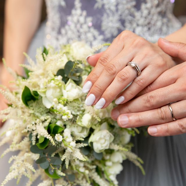 【カルティエ(Cartier)の口コミ】 いくつか、決め手はありますが1番の理由は、
指が綺麗に見える事です。

…