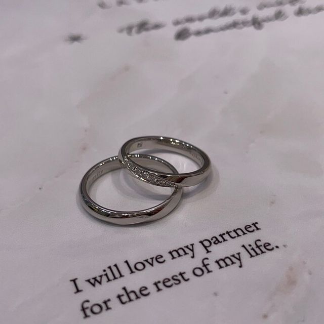 【ラザール ダイヤモンド(LAZARE DIAMOND)の口コミ】 1番の決め手は指輪のデザインが素敵だったためです。
 日常的にはめるもの…