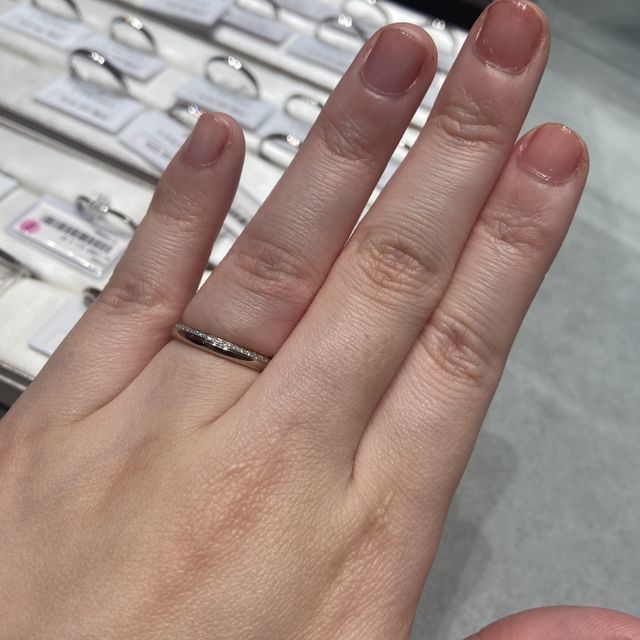 【アイプリモ(I-PRIMO)の口コミ】 上の部分だけダイヤが着いているので、
普段はダイヤが見えるように上、フ…