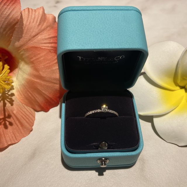 【ティファニー(Tiffany & Co.)の口コミ】 憧れの婚約指輪といったらティファニーが良いと思っていました。予算内（…