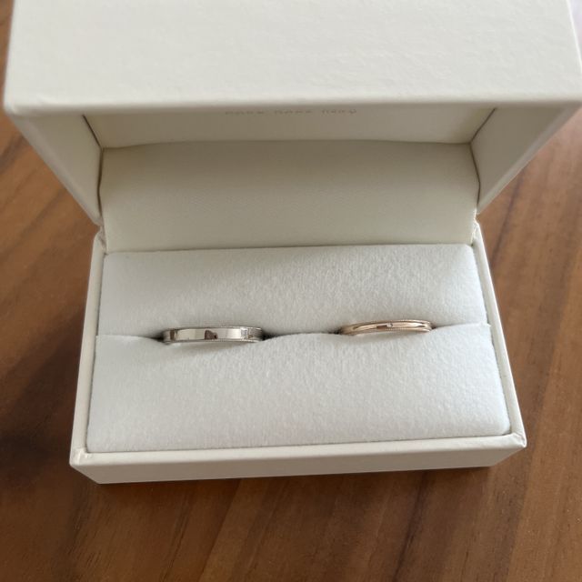 【CRAFY(クラフィ)の口コミ】 素材、デザインを一から決められるところ。
ずっと結婚指輪は自分で制作し…