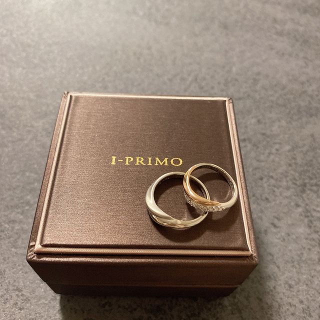 【アイプリモ(I-PRIMO)の口コミ】 指輪の決め手はきらきらしたデザインです。
ウェーブのものが良いと決めて…